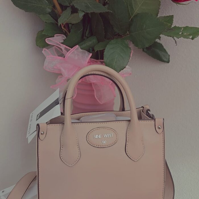 Cartera Nine West color nude elegante y moderna – Bolso de mano y crossbody