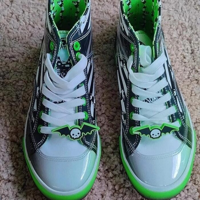 Tenis Altos Beetlejuice Unisex – Estilo Gótico con Detalles Neón y Calaveras talla 7