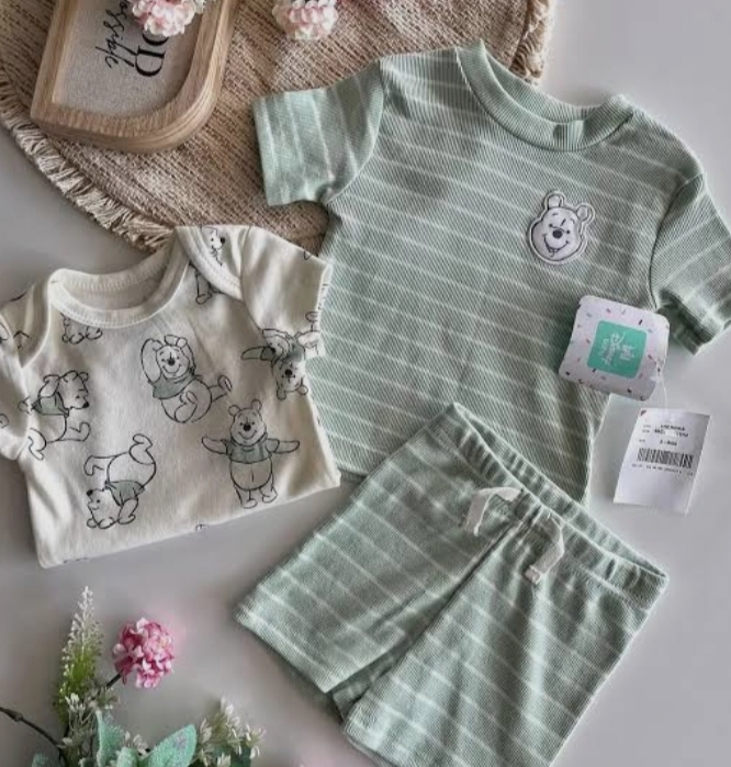 Set de 2 piezas Disney bebé – Camiseta y short verde con estampado de Winnie the Pooh