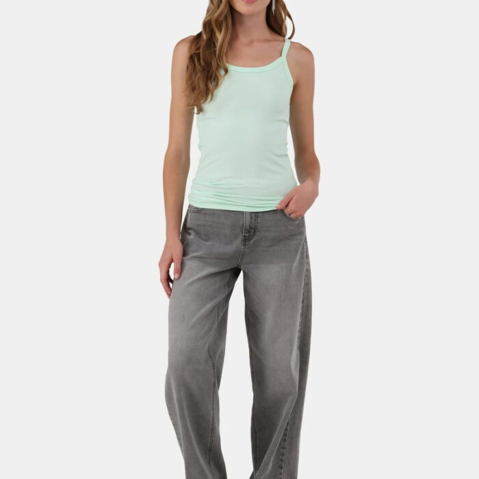 Centro para dama No Boundaries color verde menta – Camiseta básica con tirantes