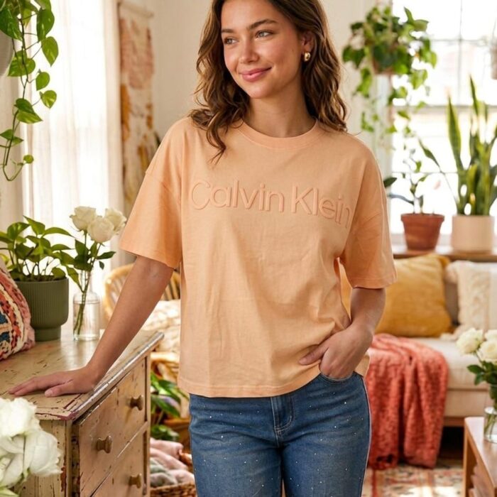 Top Oversize Calvin Klein para Mujer - Naranja Vibrante con Logo